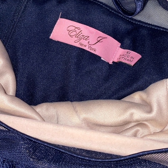 * FINAL PRICE *Eliza J navy blue and tan floral lace maxi dress, size 6 - Picture 4 of 4